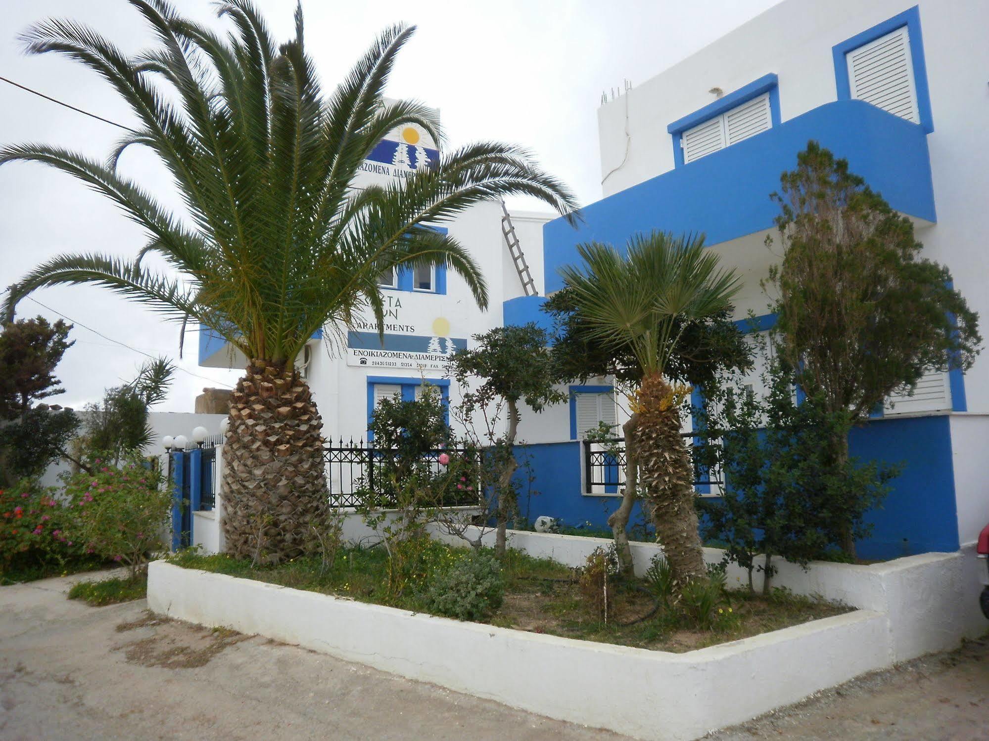 Cretasun Apartments Makrýgialos Екстериор снимка
